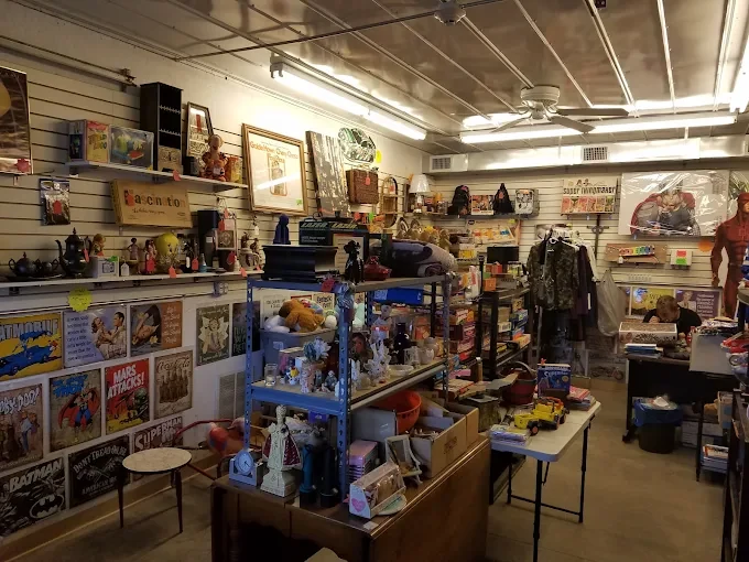 east aurora flea & farmers market photo